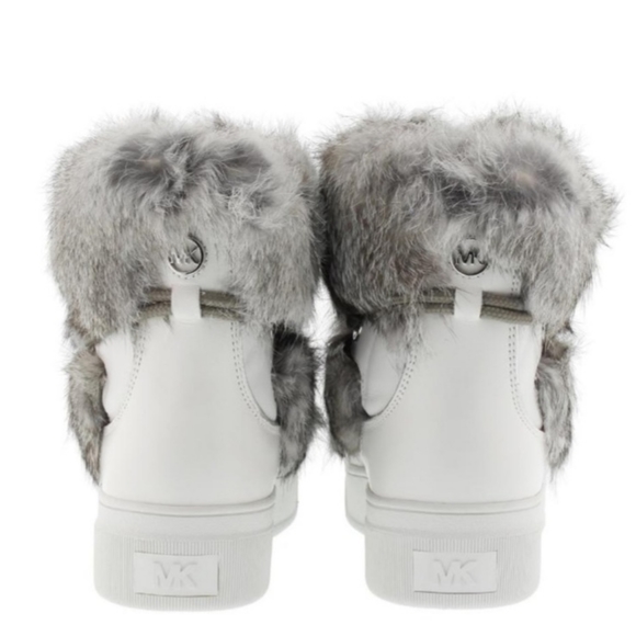 MICHAEL KORS 'NALA' SNOW BOOTS - Picture 6 of 14